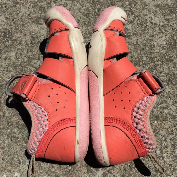 PLAE Sandal Neon Peach T8 - Picture 5 of 10